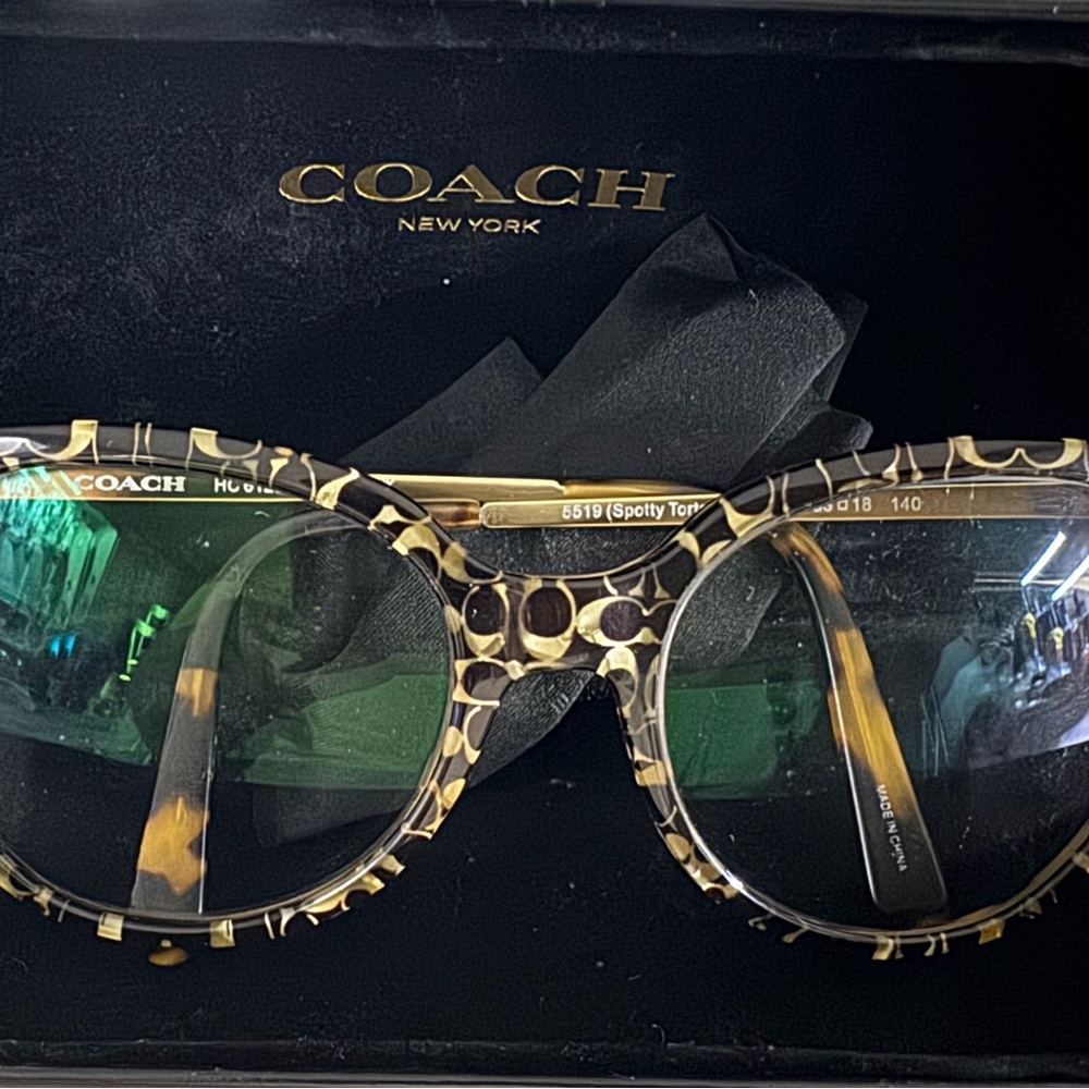 Coach  Leopard Pattern Sunglasses